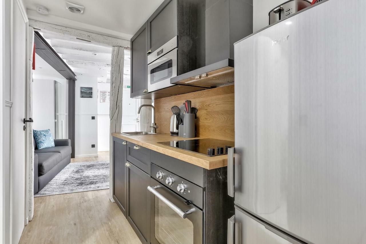 93 - Luxury Flat In Le Marais Apartment Paris Bagian luar foto